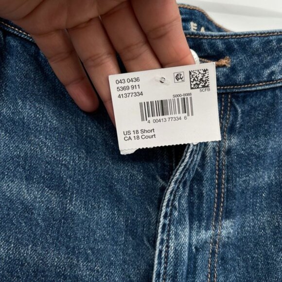 American Eagle Strigid Mom Jeans Deep Sea Blue Distressed Raw Hem 18 Short - Picture 6 of 11